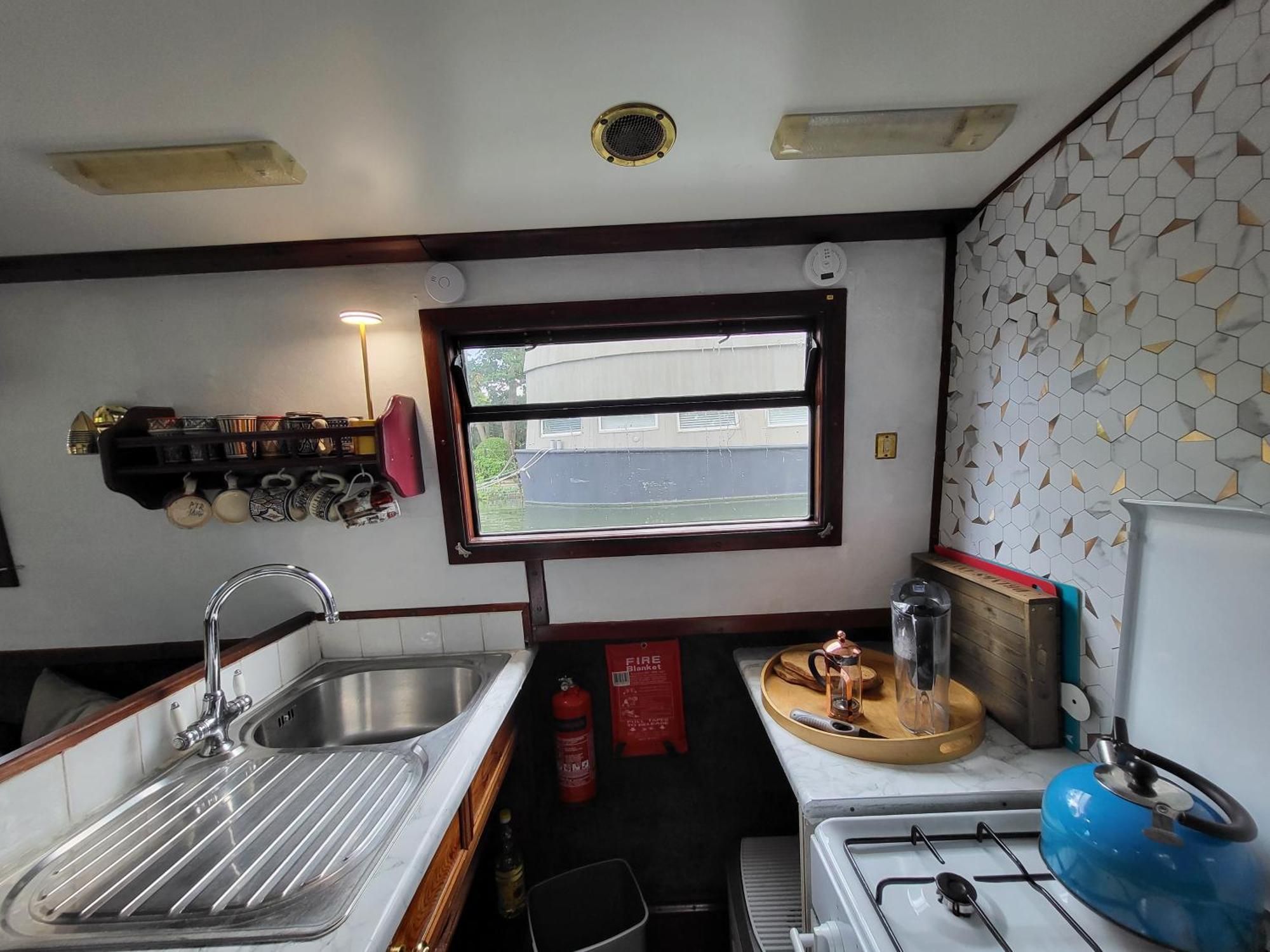 Comfy Canal Boat In Little Venice For Family & Friends Hotell London Exteriör bild