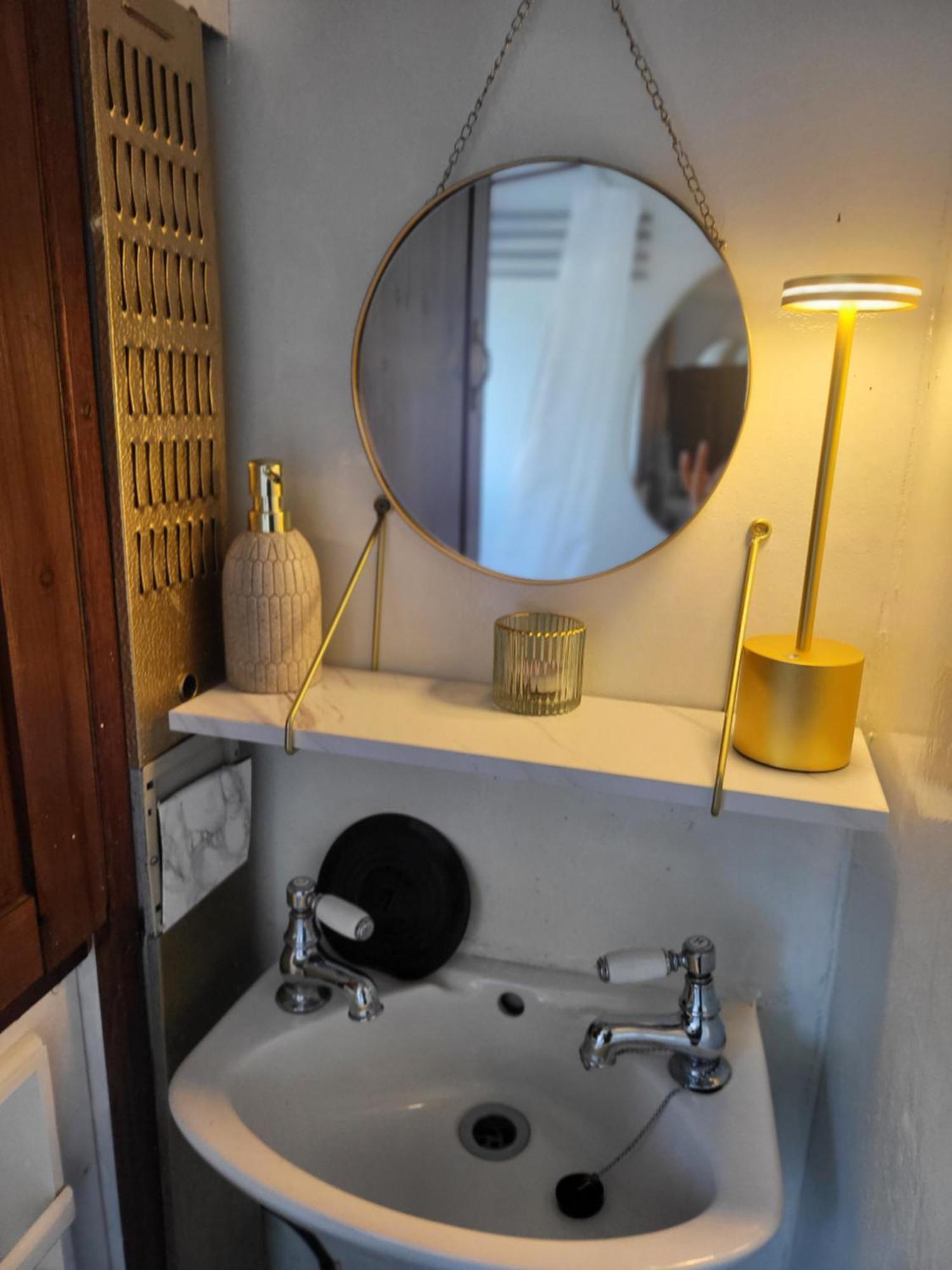 Comfy Canal Boat In Little Venice For Family & Friends Hotell London Exteriör bild